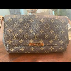 Authentic Louis Vuitton Monogram Canvas Favorite MM